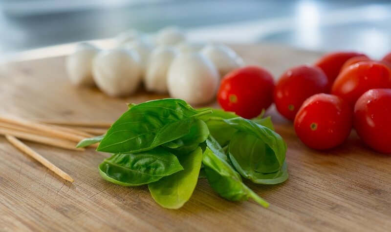 basilicum salade caprese