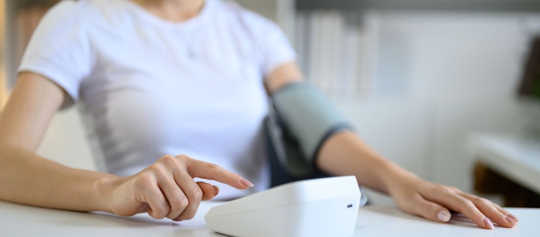 Lage bloeddruk meten met bloeddrukmeter